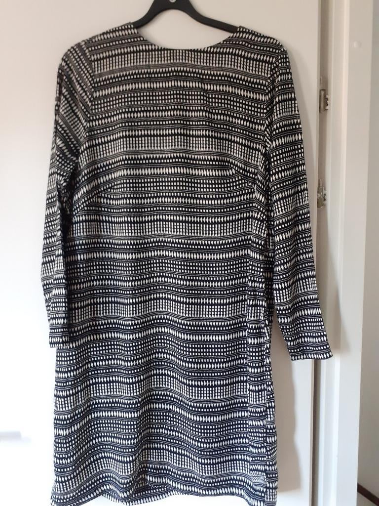 Leuke zwart witte tuniek maat 44, Kleding | Dames, Blouses en Tunieken, H&M, Zwart, Maat 42/44 (L), Ophalen of Verzenden
