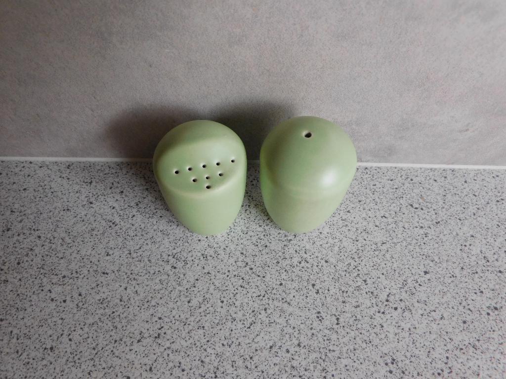 Peper en Zoutstel Pastel Groen Plateel, Antiek en Kunst, Ophalen of Verzenden