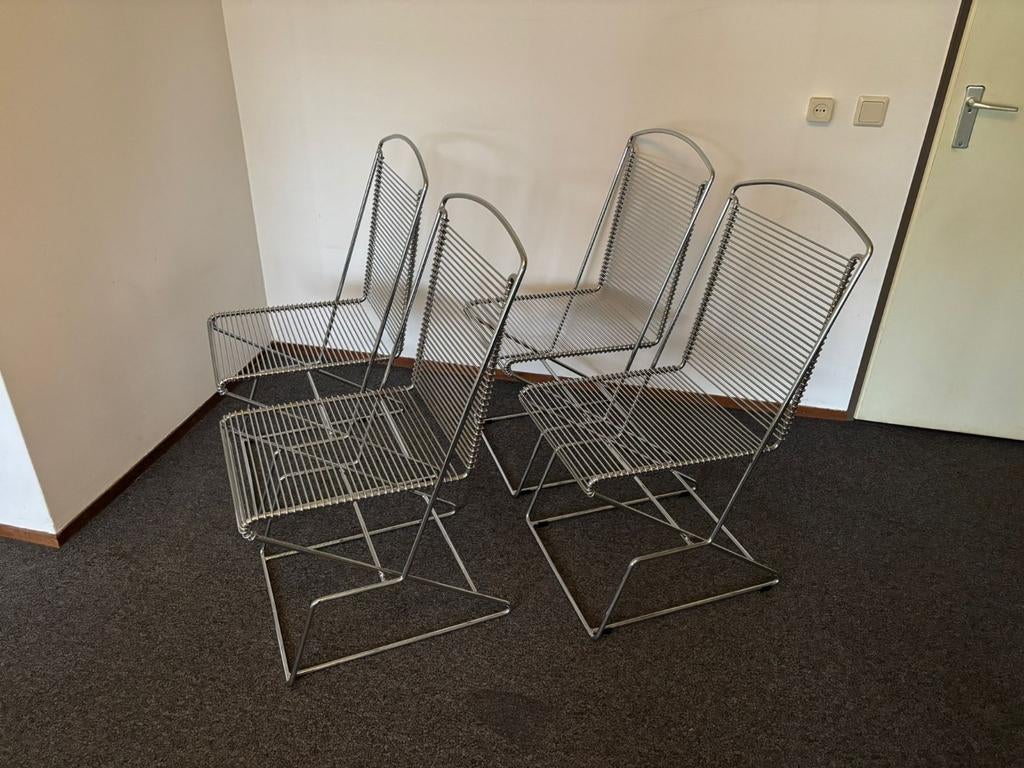 4 vintage Till Behrens Kreuzschwinger draadstaalstoelen, Ophalen, Gebruikt