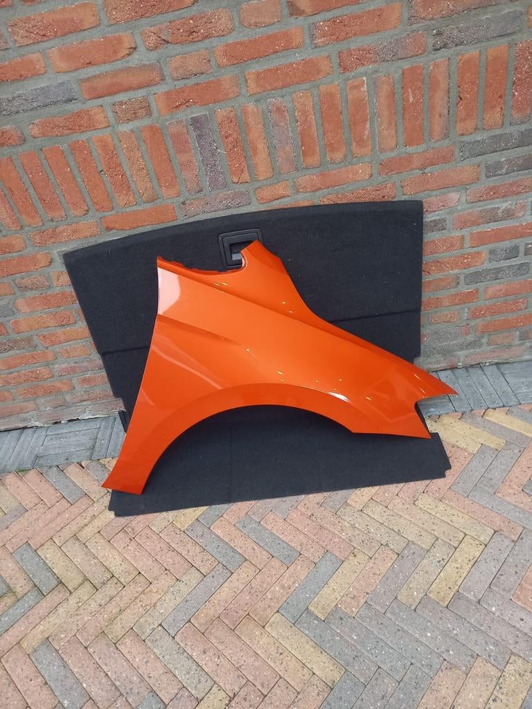 Spatbord rechtsvoor VW Touran 2014, Auto-onderdelen, Ophalen, Spatbord