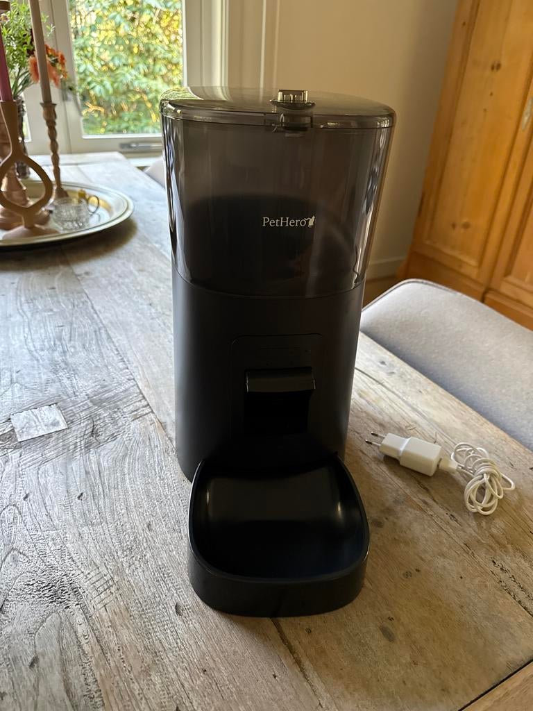 Pet Hero automatische voerbak met camera, Ophalen, Zo goed als nieuw
