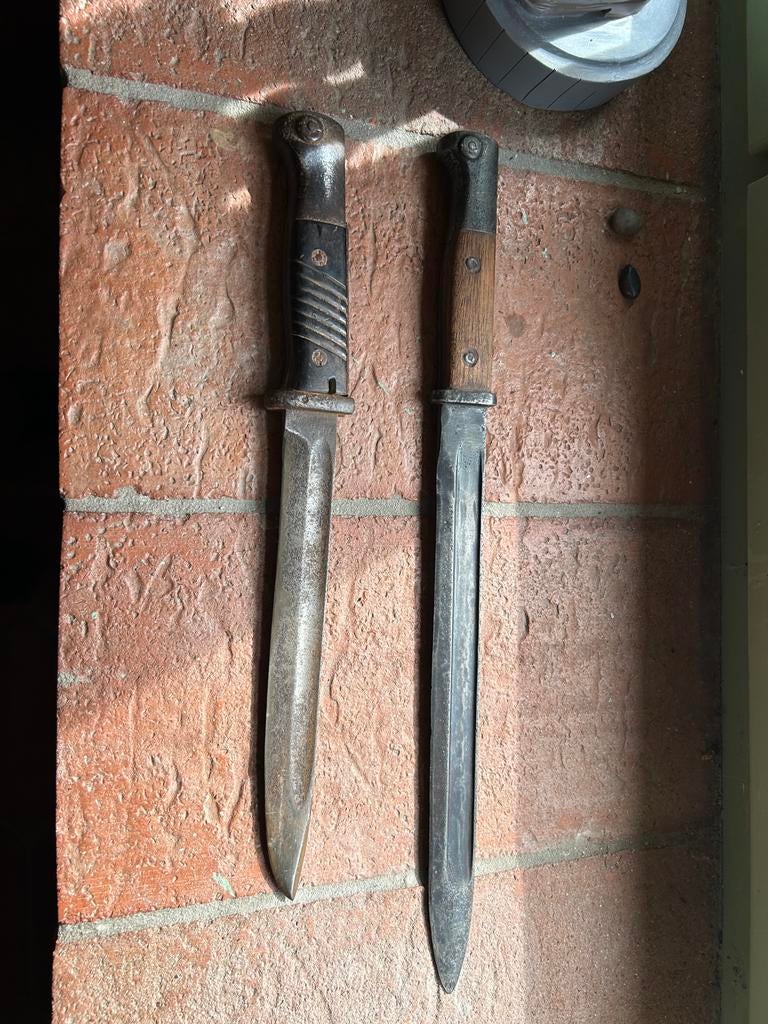 2 Duitse bajonetten - WOI/WOII militaria, Verzamelen, Militaria | Tweede Wereldoorlog, Ophalen of Verzenden, Landmacht, Duitsland