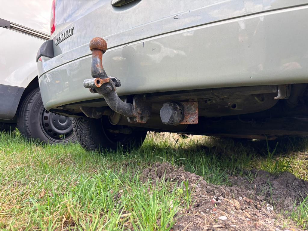 Trekhaak Renault Scenic, Ophalen