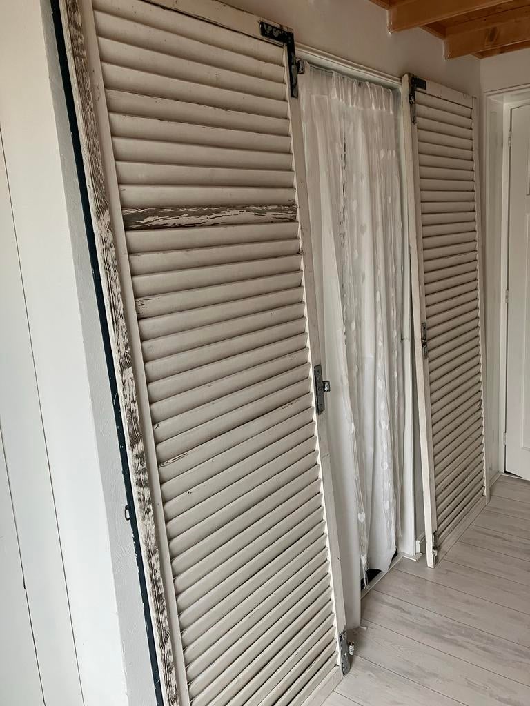 Vintage oude houten louvredeuren incl. hang en sluitwerk, Ophalen, Gebruikt, 80 tot 100 cm, 215 cm of meer