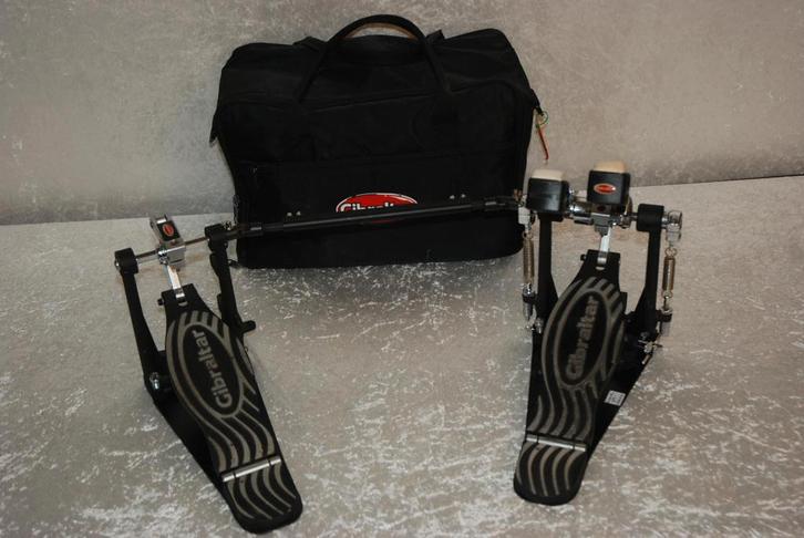 Gibraltar Dubbel basdrum pedaal met tas, direct drive, Muziek en Instrumenten, Instrumenten | Onderdelen, Gebruikt, Drums of Percussie