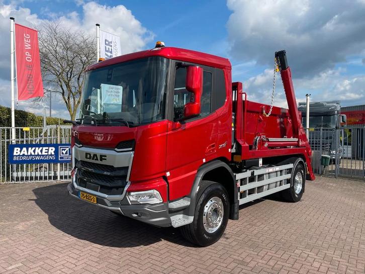 DAF XDC 370 PORTAAL - VDL 14 ton - *2024* ! (bj 2024), Auto's, Vrachtwagens, Bedrijf, Te koop, Airconditioning, Lichtmetalen velgen