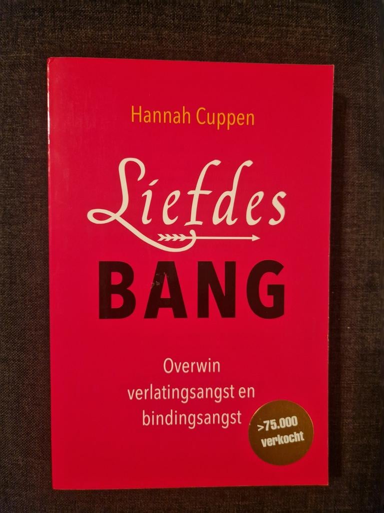 Hannah Cuppen - Liefdesbang, Boeken, Ophalen of Verzenden, Zo goed als nieuw, Hannah Cuppen