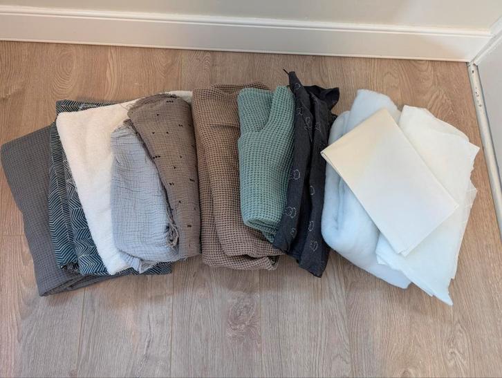 Tas vol verschillende stoffen, Hobby en Vrije tijd, Stoffen en Lappen, Nieuw, Overige kleuren, Ophalen