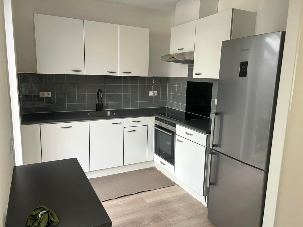 Keller Keuken met hoogwaardig inbouwapparatuur, Ophalen, Gebruikt, Wit, Hoekkeuken