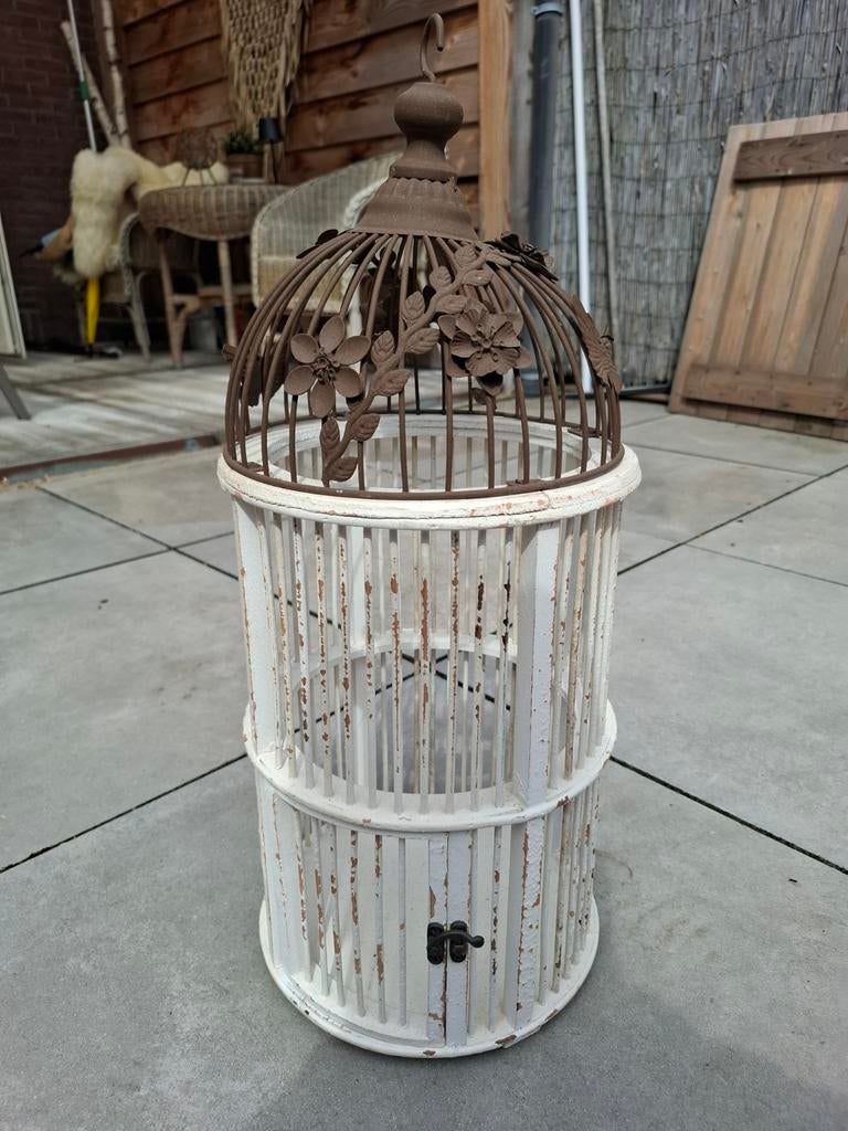 Vogelkooitje, Ophalen