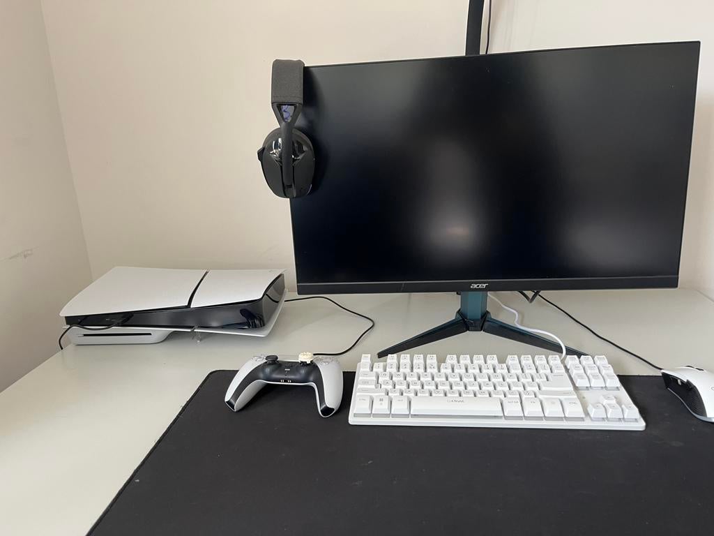 Complete PS5 setup + 27 inch 180Hz monitor + accessoires, Spelcomputers en Games, Ophalen of Verzenden, Zo goed als nieuw