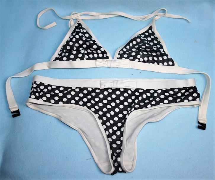 Polkadot bikini met strikjes maat 38 zgan zwart-creme, Kleding | Dames, Badmode en Zwemkleding, Zo goed als nieuw, Bikini, Zwart