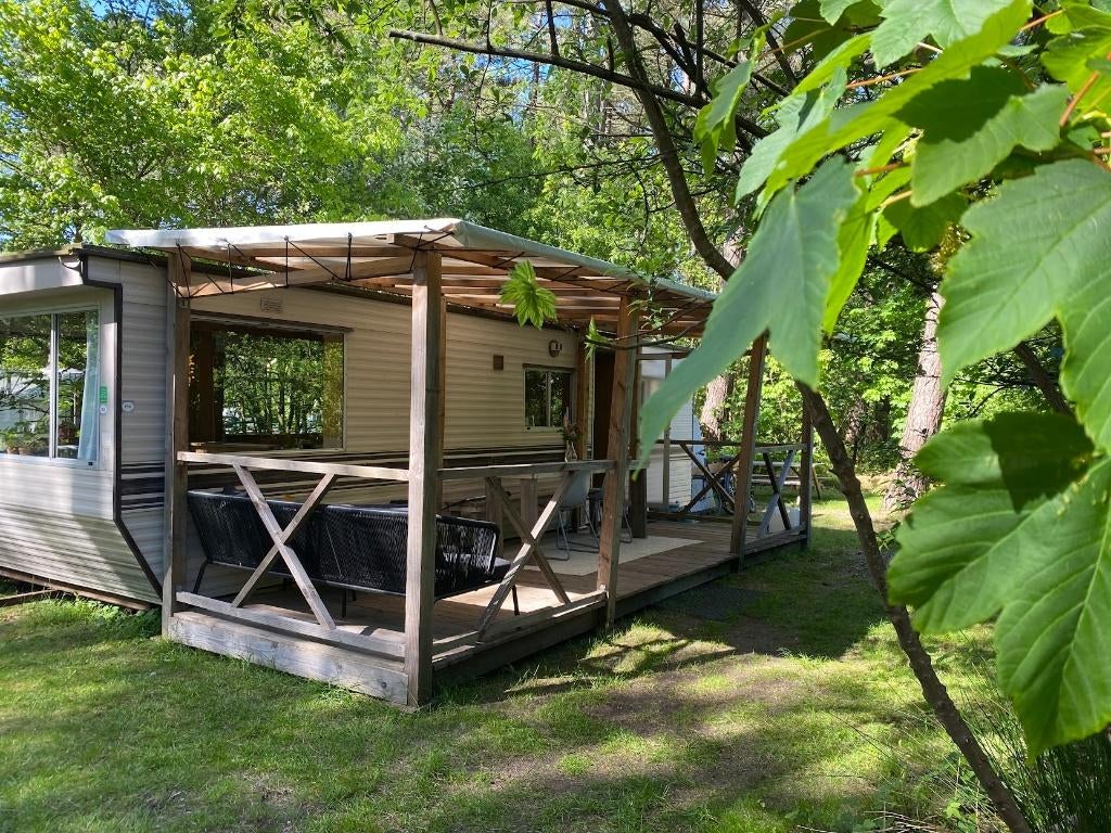 [TE HUUR] Stacaravan Bakkum met veranda op rustige plaats, Caravans en Kamperen