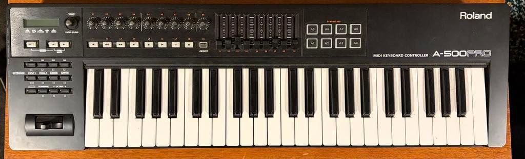 Roland A-500PRO MIDI Keyboard (49 toetsen) + Koffer, Voeding, Ophalen of Verzenden, Zo goed als nieuw
