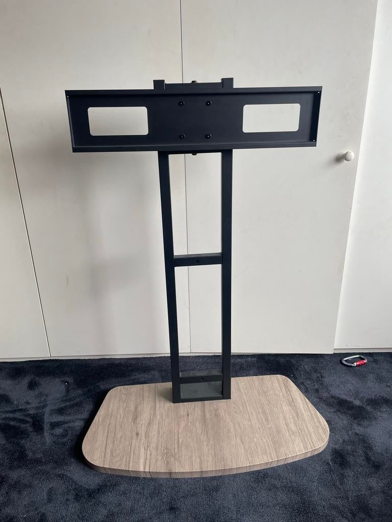 Moderne TV Standaard met Houten Voet en Zwart Frame, Huis en Inrichting, Kasten | Televisiemeubels, 100 tot 150 cm, Zo goed als nieuw