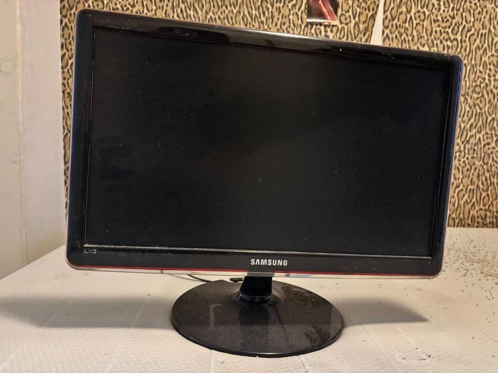 Samsung 21,5 inch, Ophalen, Zo goed als nieuw, 60 Hz of minder, LED