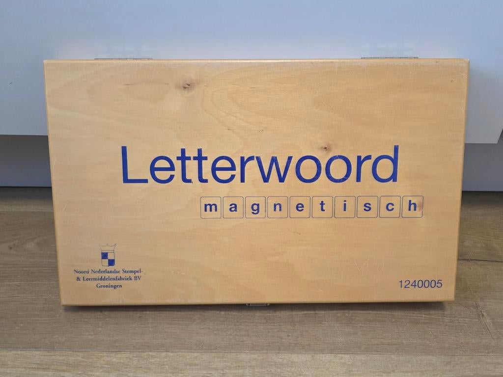Letterwoord magnetisch - doos met alfabet (schoolmateriaal), Ophalen of Verzenden, Gebruikt