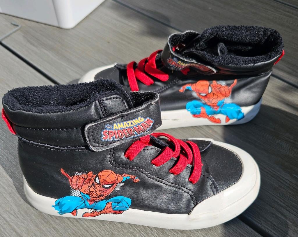 Spiderman schoenen maat 30, Kinderen en Baby's, Kinderkleding | Schoenen en Sokken, Ophalen of Verzenden