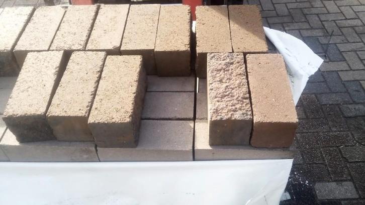 Stapelblokken split beton 12x12x30 cm oranje/bruin 110 stuks, Tuin en Terras, Bielzen en Borders, Zo goed als nieuw, Minder dan 25 cm