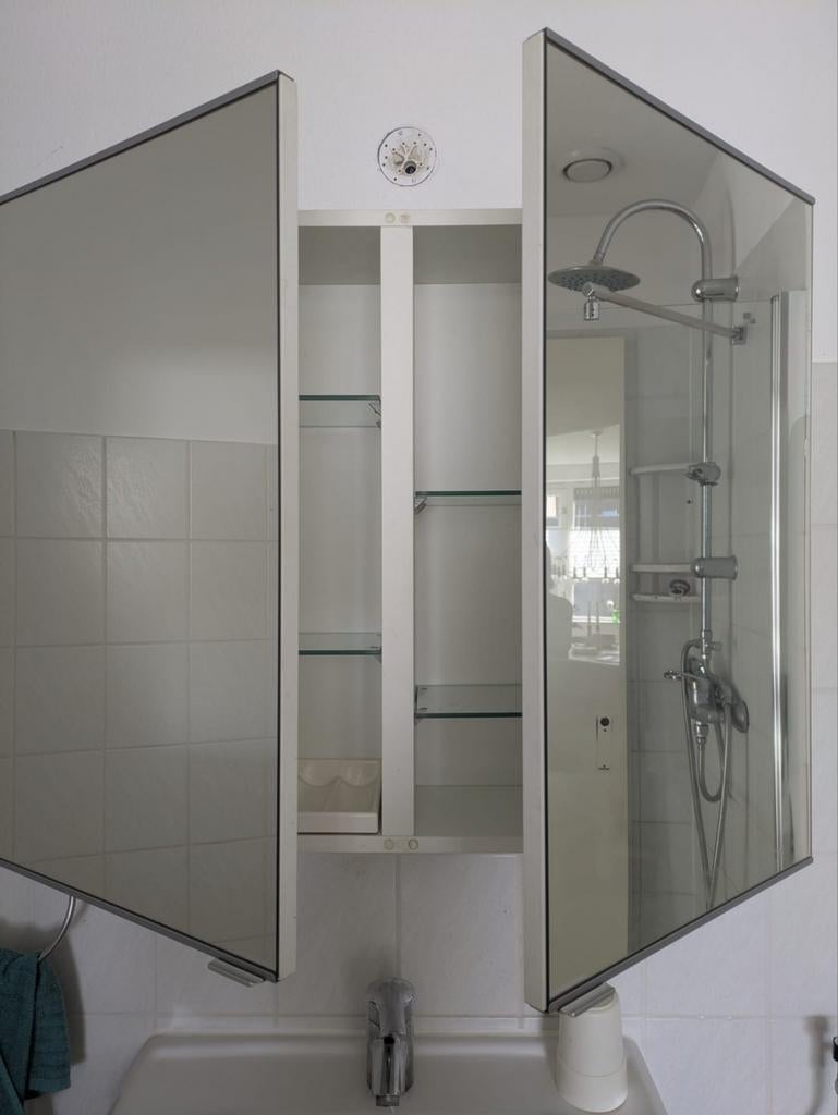 Praktische spiegel medicijnkast met planken, Ophalen