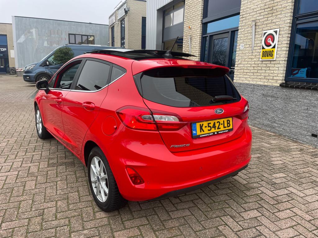 Ford Fiesta 1.0 EcoBoost Titanium- schuifdak-NL auto, Auto's, Voorwielaandrijving, Gebruikt, Euro 6, 95 pk