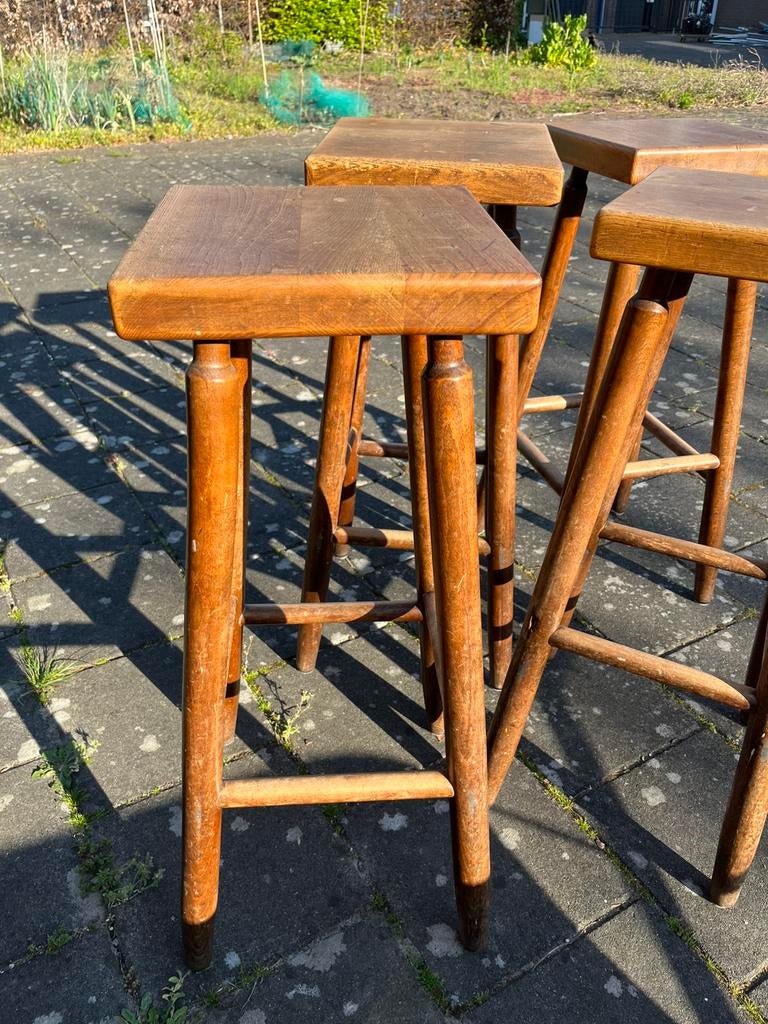 9 x vintage barkruk, Ophalen, Met voetsteun, 60 tot 90 cm, Hout