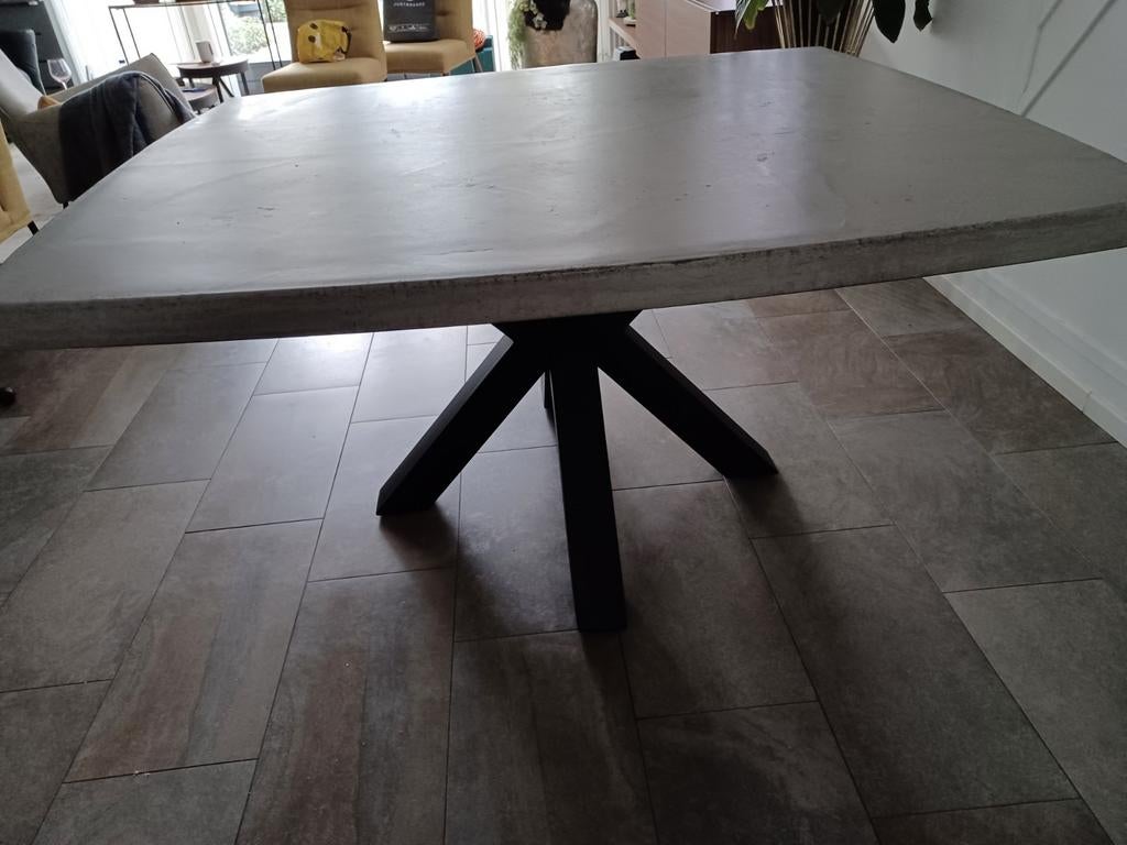 Betonlook tafel, Ophalen, Gebruikt, Rechthoekig, 100 tot 150 cm