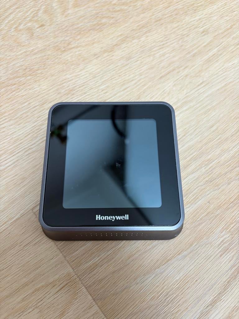 Honeywell Lyric T6 slimme thermostaat, Doe-het-zelf en Verbouw, Thermostaten, Ophalen of Verzenden, Slimme thermostaat, Gebruikt