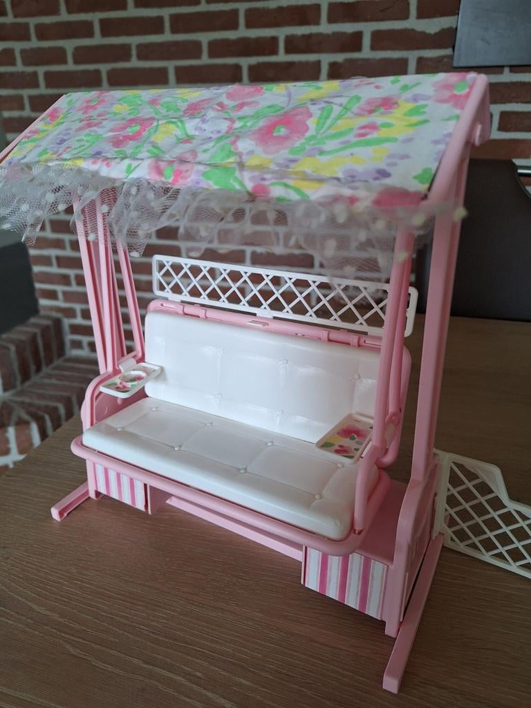 Barbie Tuinset met Schommelbank en BBQ, Ophalen of Verzenden, Gebruikt, Meisje