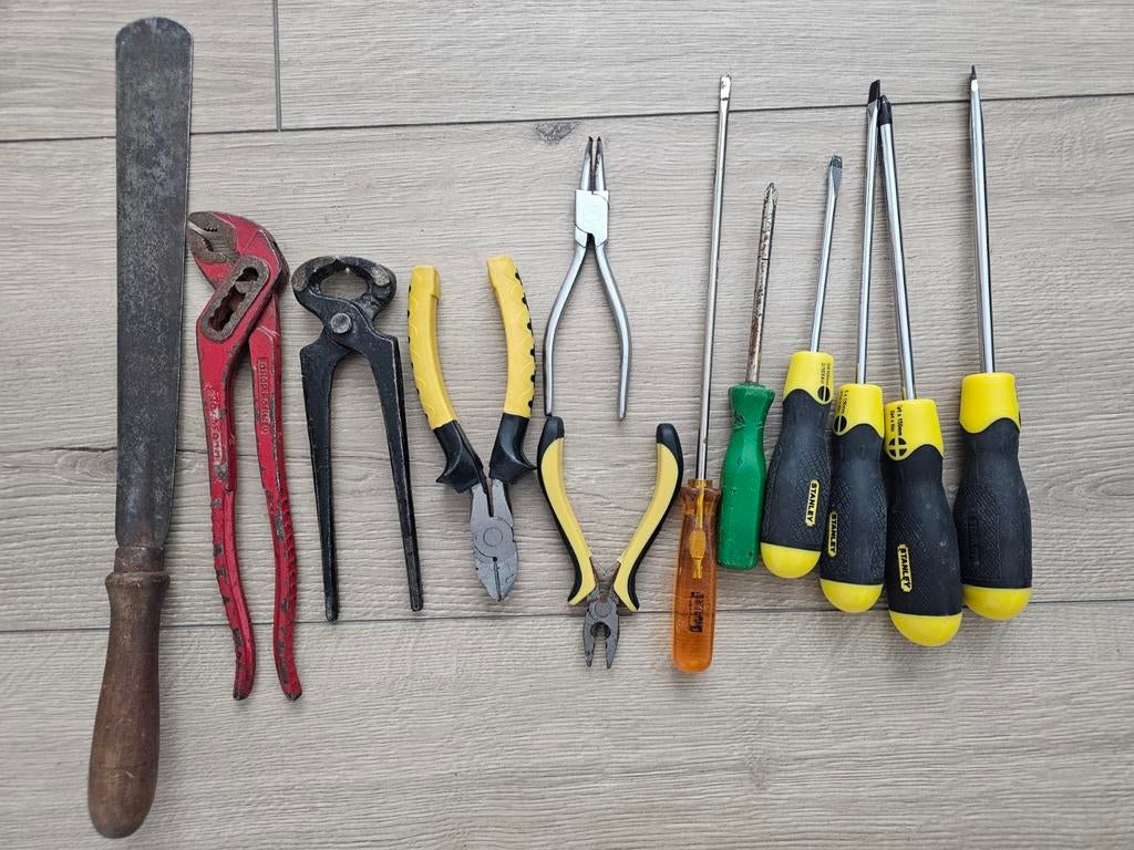 Verschillende soorten gereedschap  - uitstekende staat!, Doe-het-zelf en Verbouw, Gereedschap | Handgereedschap, Ophalen, Zo goed als nieuw