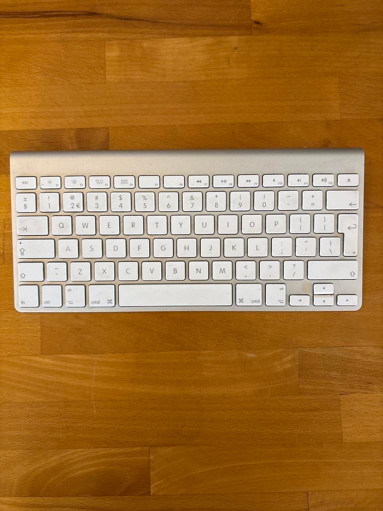 Apple Magic Keyboard A1314 Draadloos Toetsenbord, Computers en Software, Toetsenborden, Ophalen of Verzenden, Qwerty, Gebruikt