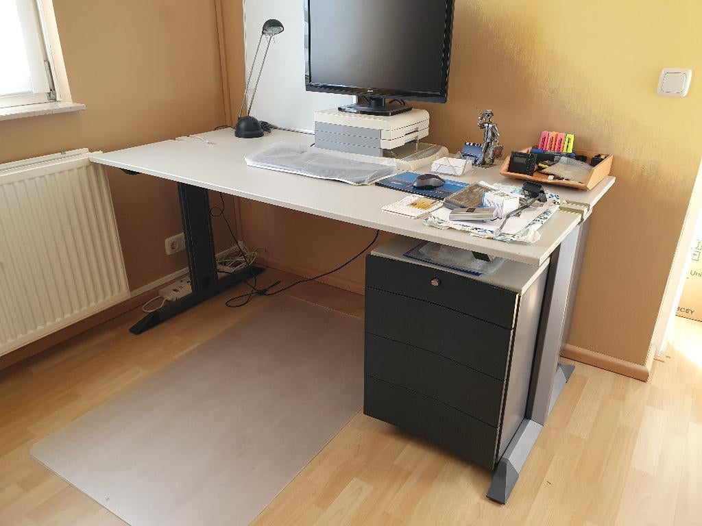 Mooie burotafel buro professioneel 180 x 80, Huis en Inrichting, Bureaus, Ophalen, Gebruikt, Grijs, Computerbureau