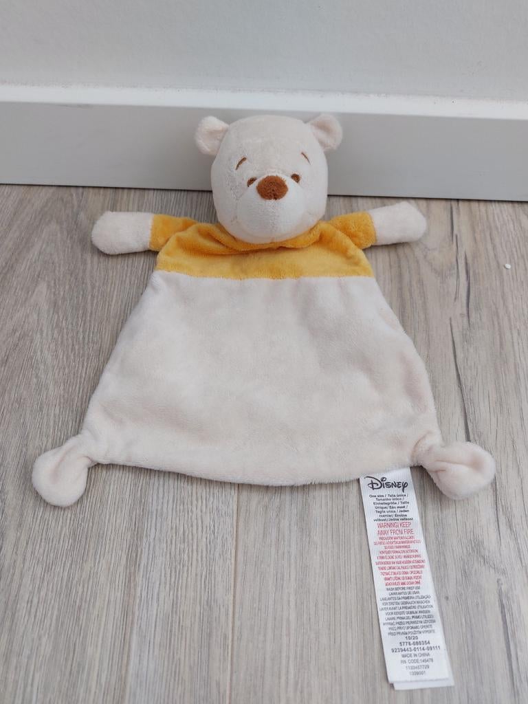 Knuffel knuffeldoekje Primark Winnie de pooh beer L1623, Ophalen of Verzenden, Zo goed als nieuw, Beer