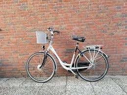 Gezocht Gratis oude fiets opknappers ook aanbieden graag !, Fietsen en Brommers, Fietsen | Dames | Damesfietsen, 56 cm of meer