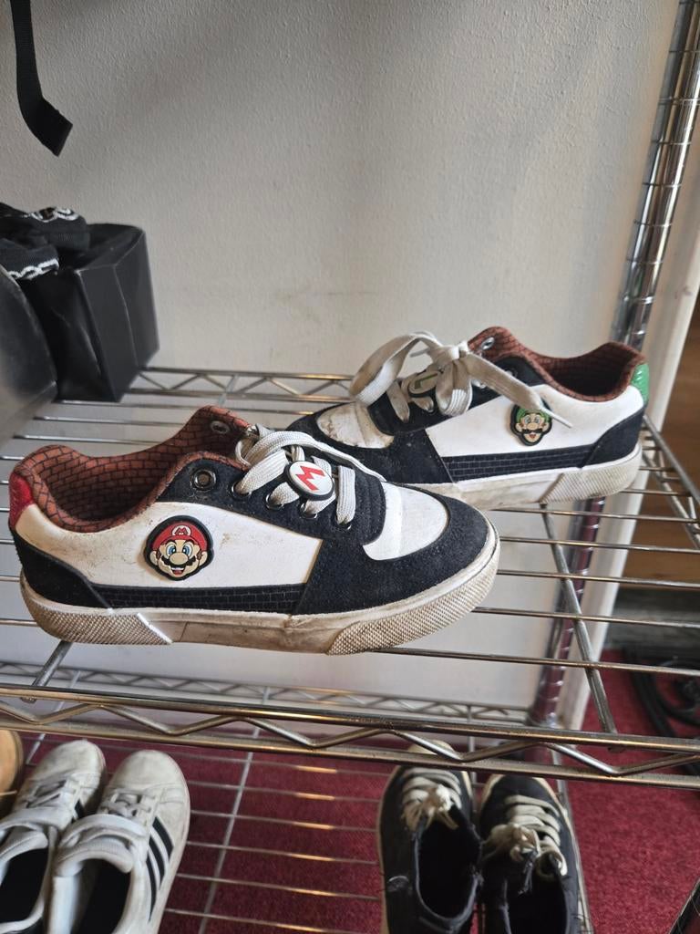 Super Mario Schoenen - Maat 32, Super Mario, Gebruikt, Jongen of Meisje, Schoenen