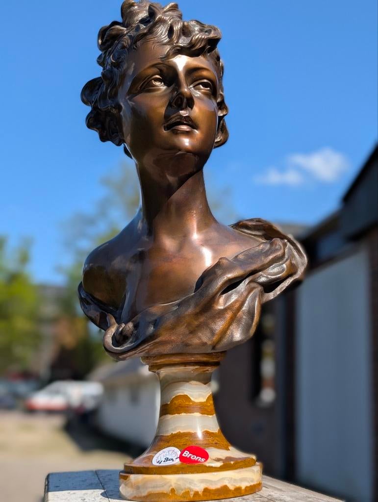 Antiek bronzen beeld buste 56 cm. €480., Ophalen