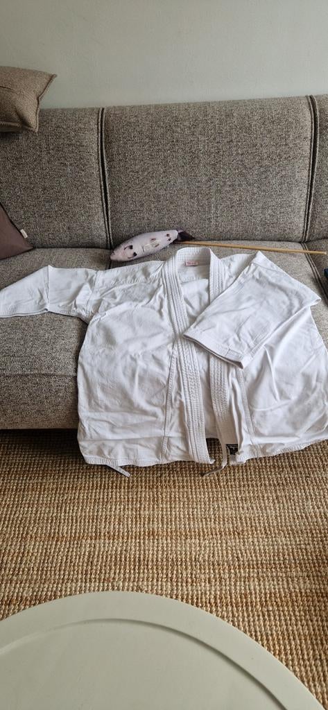 Wit karate pak mt150, Maat XS of kleiner, Ophalen, Zo goed als nieuw, Overige