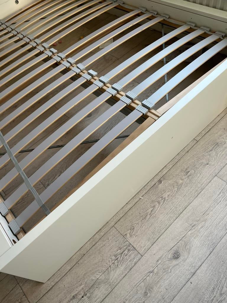 Gratis bed met lattenbodems (160x210 cm), Huis en Inrichting, Slaapkamer | Bedden, Gebruikt, Tweepersoons, Ophalen of Verzenden