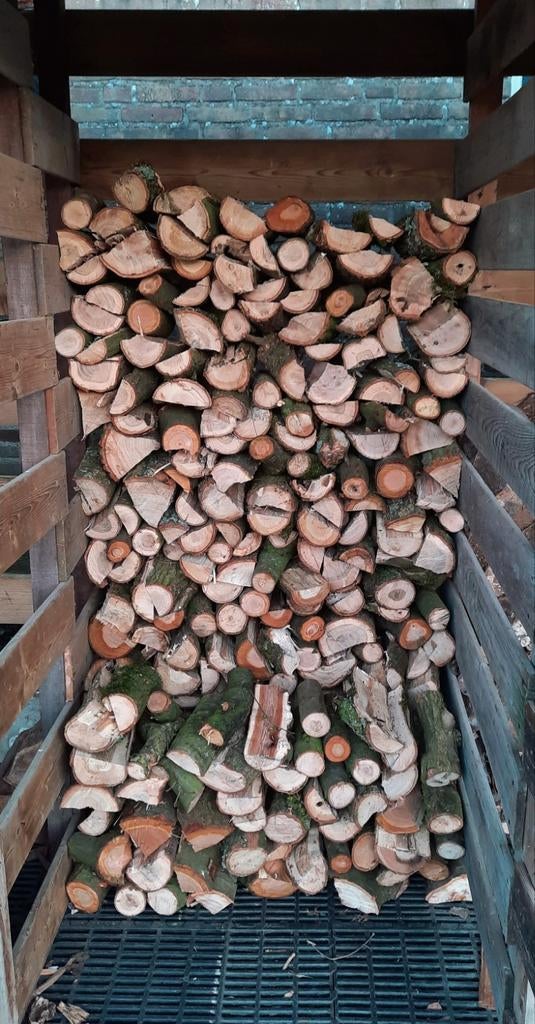 Haardhout: Eiken- en Kersenhout  (25-30 cm)gekloofd, Tuin en Terras, Haardhout, Minder dan 3 m³, Ophalen of Verzenden, Overige houtsoorten