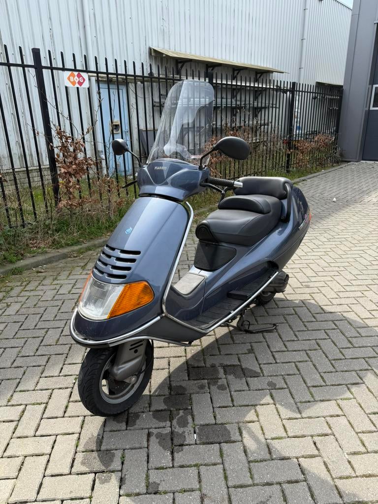 Tekoop Piaggio Hexagon 150cc, Ophalen, Zo goed als nieuw, Benzine, Overige modellen