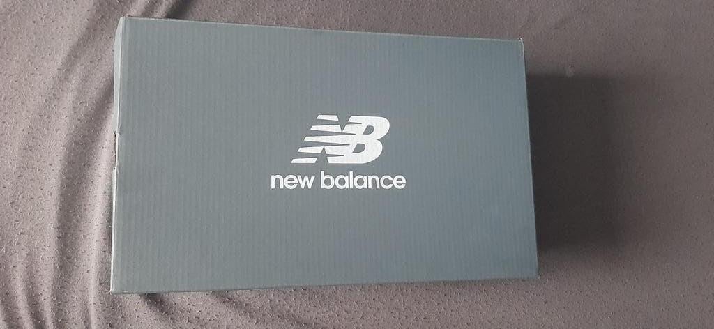 New Balance 9060 zwart, Ophalen, Jongen of Meisje, Schoenen, Zo goed als nieuw