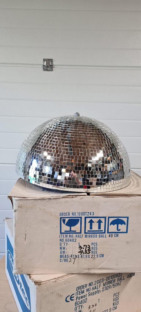 2x Halve Spiegelbol 50 cm – Showtec, Muziek en Instrumenten, Licht en Laser, Ophalen of Verzenden, Zo goed als nieuw, Discobol