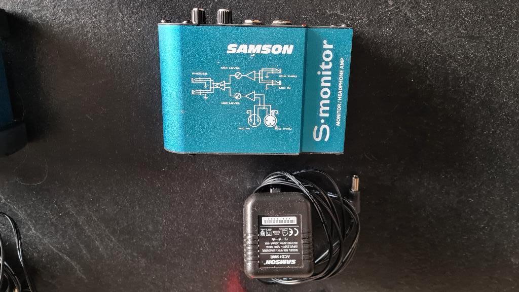 Samson S-monitor met adapter., Ophalen of Verzenden, Gebruikt, Minder dan 5 kanalen, Microfooningang