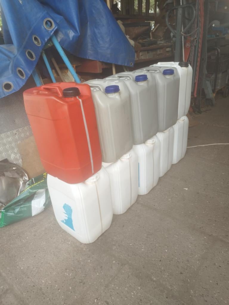 Stevige kunststof jerrycans van 20L  €3,50!, Nieuw, NVT, Minder dan 75 liter, NVT
