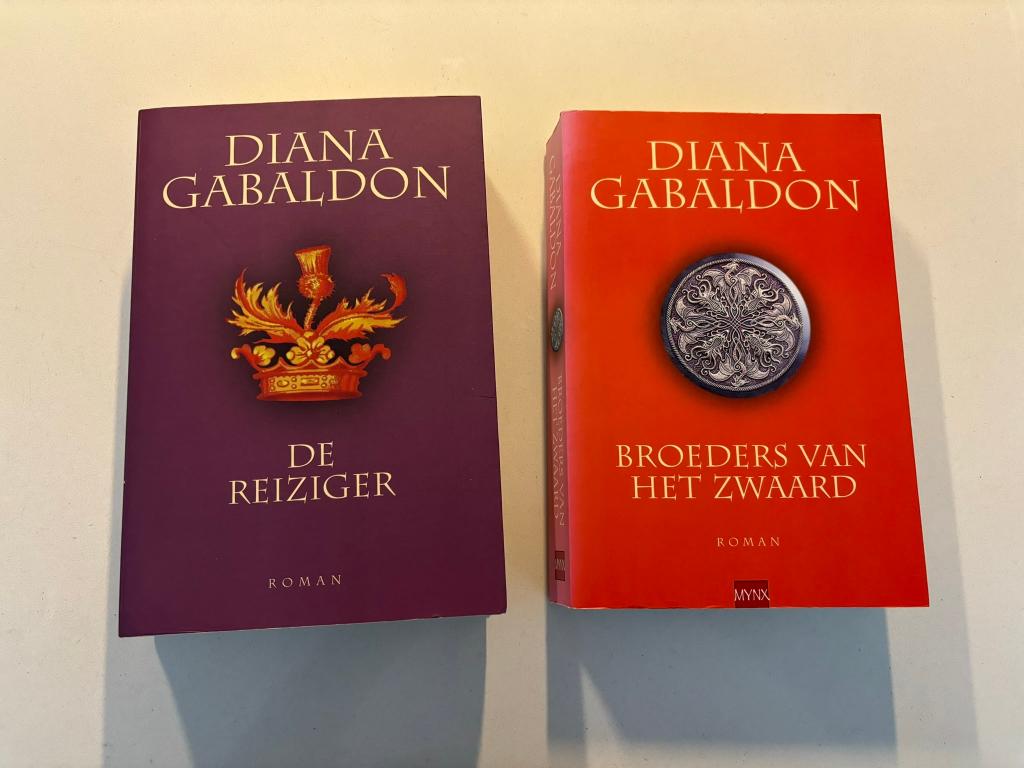 Diana gabaldon de reiziger broeders van het zwaard set!, Ophalen of Verzenden, Zo goed als nieuw, Diana Gabaldon