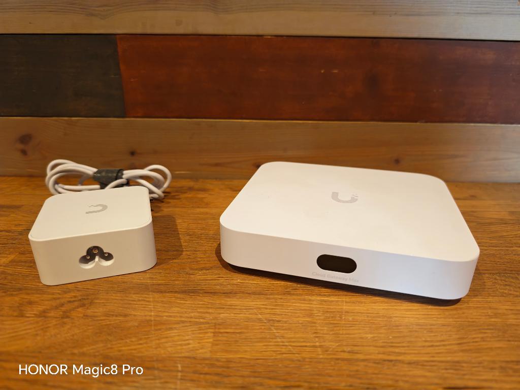 Ubiquiti Unifi UCG-Max-NS, Computers en Software, Routers en Modems, Router, Ekkersrijt 3102, 5692CC Eindhoven, Ubiquiti, Ubiquity