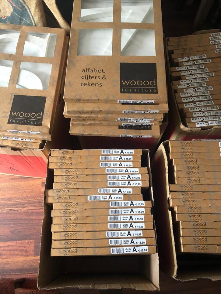 woood furniture letters, Diversen, Rommelmarktspullen, Nieuw, Ophalen
