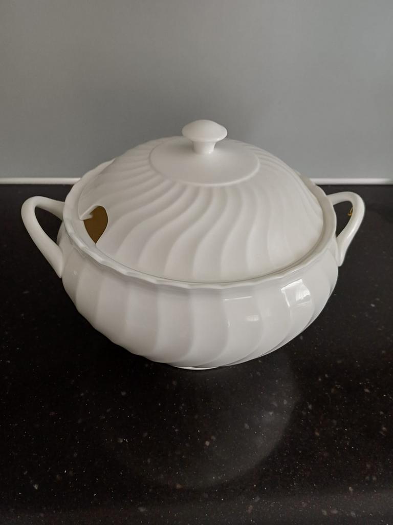 Wedgwood Bone China Soepterrine - Made in England, Ophalen, Wedgwood, Porselein, Schaal of Schalen