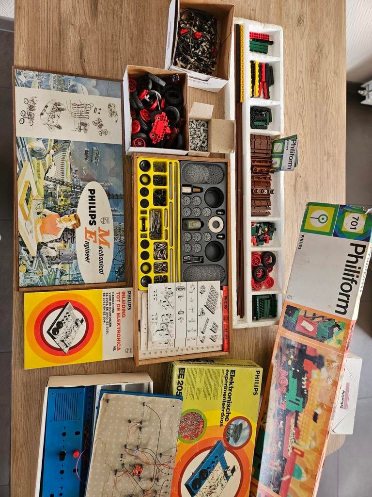 Philips EE2050 & ME1200 Experimenteerdozen, Hobby en Vrije tijd, Metaaldetectors, Gebruikt, 30 cm of minder, Overige merken, Ophalen