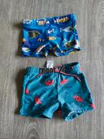 2 Zwembroekjes Maat 74 - Vissen & Bootjes, Kinderen en Baby's, Babykleding | Baby-zwemkleding, Gebruikt, Ophalen of Verzenden